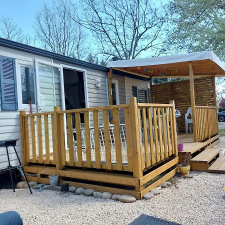 mobil home tout confort 6 personnes climatisé au pied du Luberon La Roque-d'Antheron Esterno foto