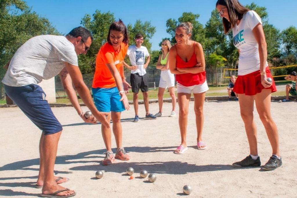 mobil home tout confort 6 personnes climatisé au pied du Luberon La Roque-d'Antheron Esterno foto